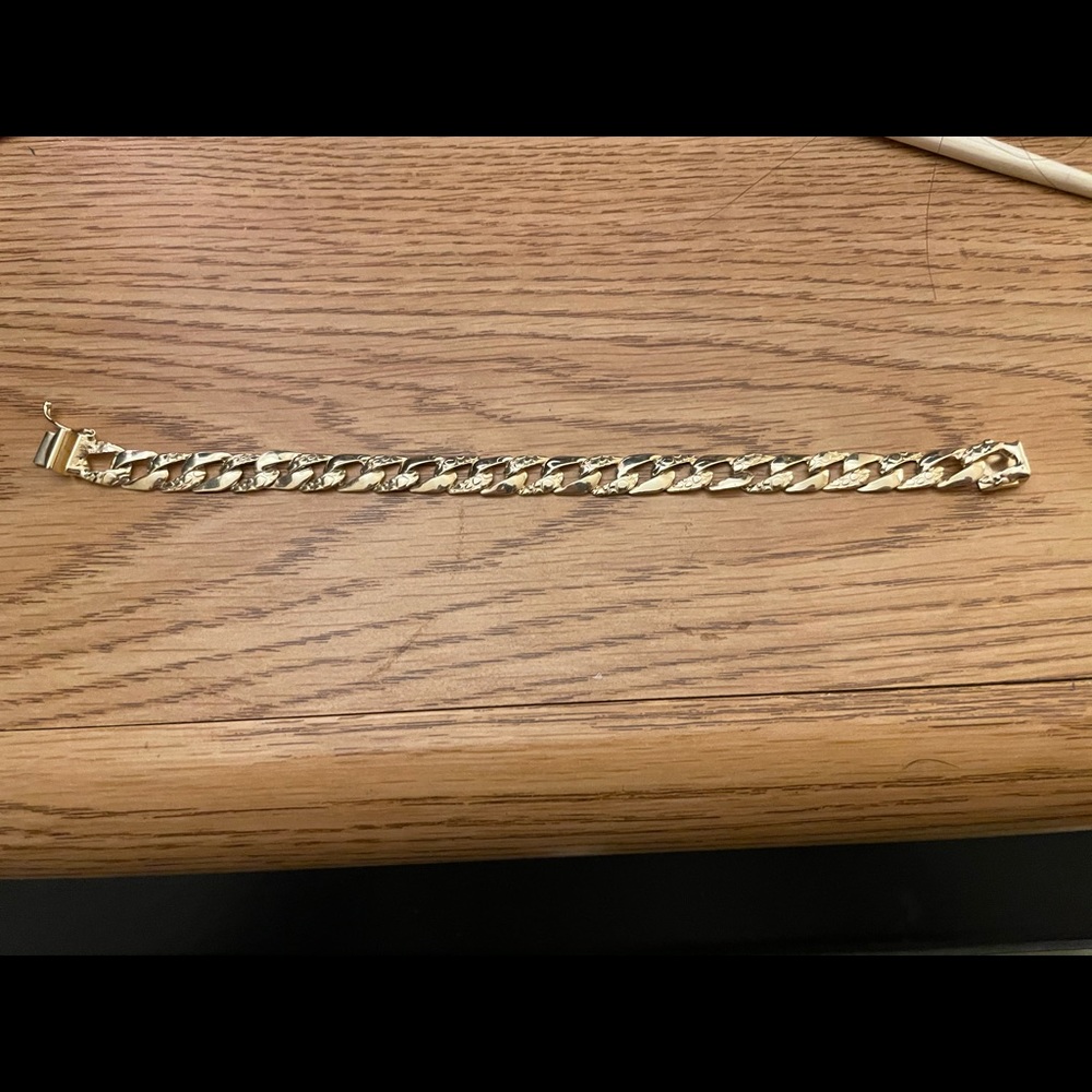 Italian gold Cuban link bracelet